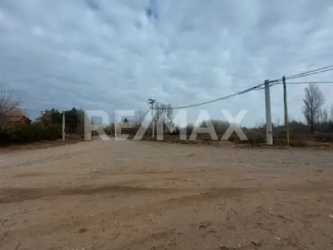 VENTA LOTE DE 1366M2 LIMAY AZUL-PLOTTIER