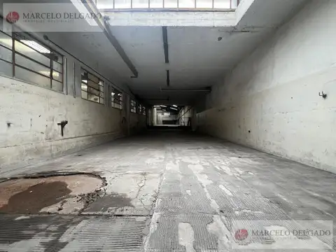 Galpon en Venta 47  mts Fondo