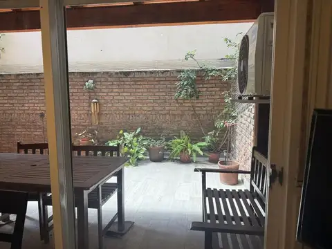 MONOAMBIENTE CON PATIO Y DECK  EXPENSAS INCLUIDAS