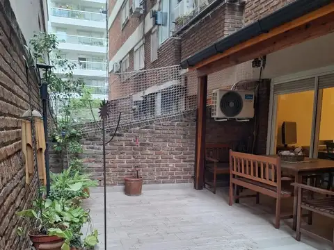 MONOAMBIENTE CON PATIO Y DECK