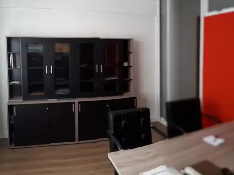 Venta Oficina-Once-Reciclada-Amoblada
