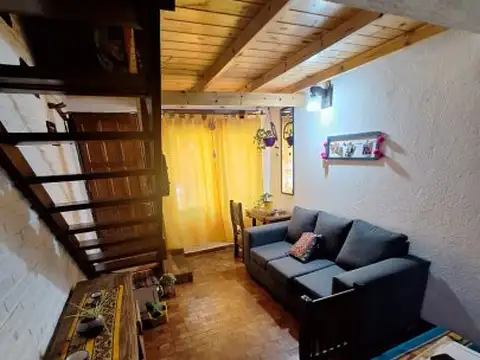 Depto Tipo Casa en Venta de 2 ambientes