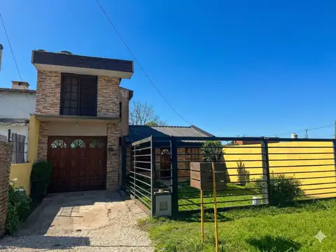 VENTA CASA 4 AMB-COCHERA APTO CREDITO 228m2