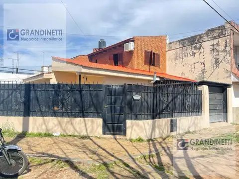 Casa a 300m de Av Eva Peron