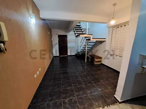 5 e/66 y 67 1600, Piso 1