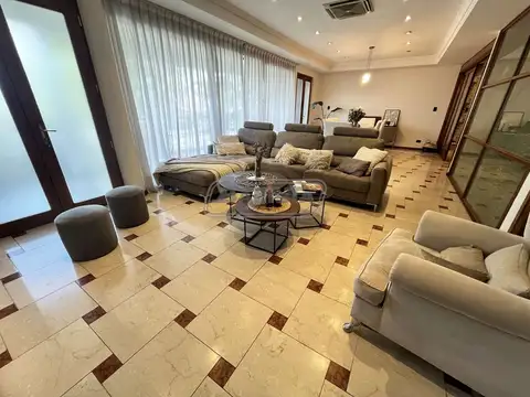 Casa - Venta - Argentina, VILLA LUZURIAGA - ARIETA 738