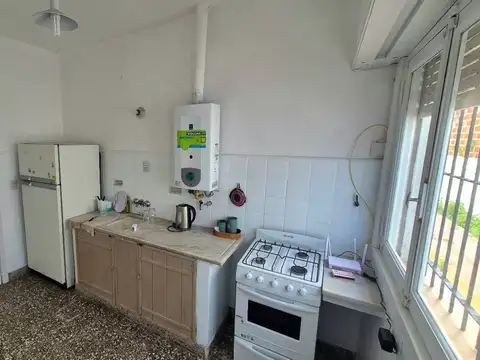 VENTA CASA 4 AMBIENTES CON PATIO - MIRAMAR