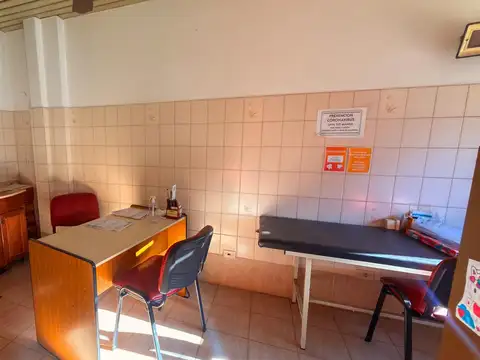 Oficina en Alquiler en Lomas del Mirador, $ 800.000
