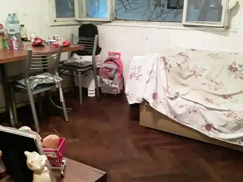 Depto Tipo Casa en Venta en Villa del Parque, USD 120.000