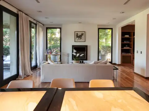 Casa en Alquiler de 4 dormitorios