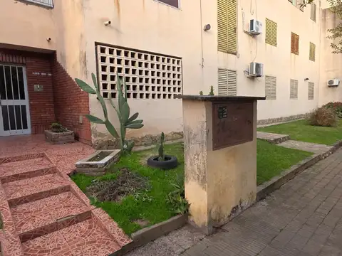 VENTA AMPLIO DEPTO 3 DORMITORIOS EN PLANTA BAJA