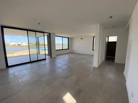 Casa en Alquiler de 3 dormitorios