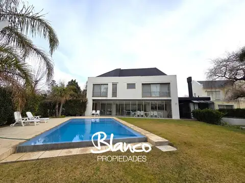 Casa en Venta en Septiembre, Countries y Barrios Cerrados en Escobar