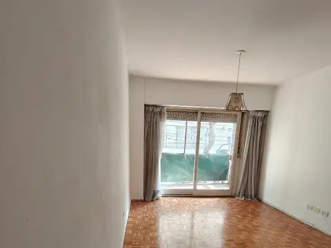 Coronel Pringles 200, Piso 1