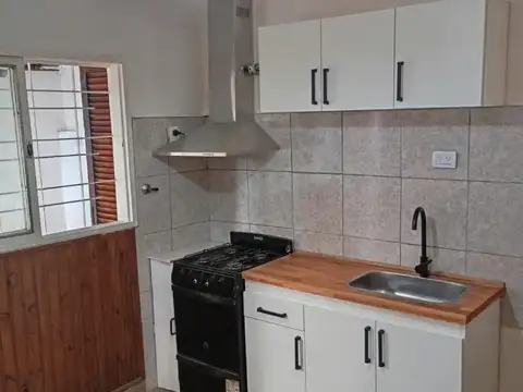 Depto Tipo Casa en Alquiler de 3 ambientes