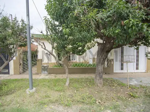 VENTA CASA DE 4 AMBIENTES EN SAN MIGUEL