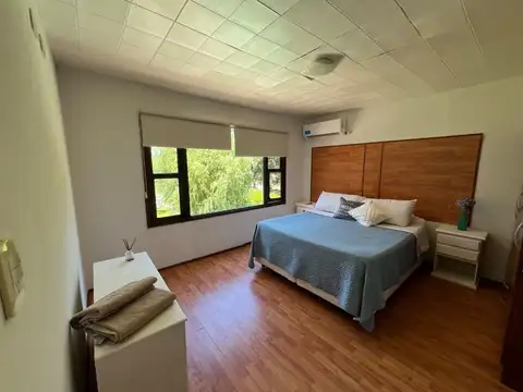 Casa 6 ambientes con 3 baños