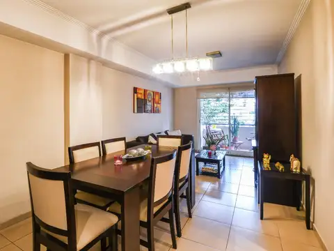 Venta departamento 2 dormitorios con patio centro