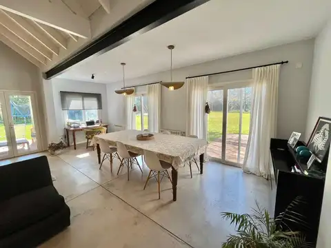 Casa 7 ambientes con 3 baños