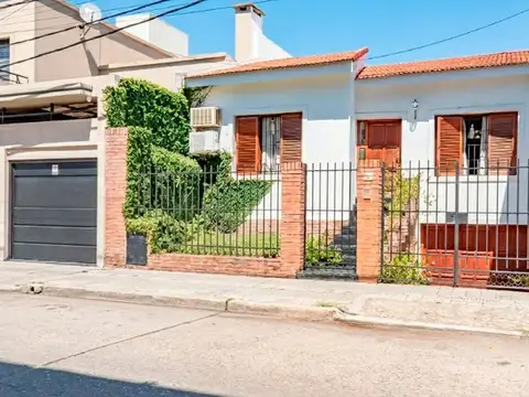 CASA 3 DORMI CON PATIO Y COCHERA VENTA REFINERIA