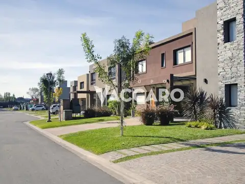 Casa en Alquiler al Este
