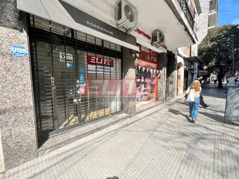 Local sobre Blanco Encalada a mts av. Triunvirato y subte B