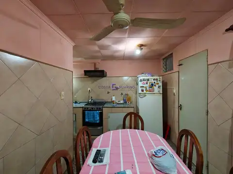 Dúplex de 3 ambientes con patio cubierto y terraza