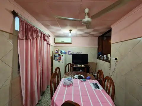 Casa 3 ambientes con 2 baños