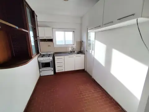 VENTA 3 AMB COCHERA fija APTO CREDITO a RECICLAR