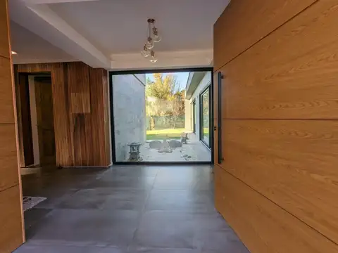 Casa en Alquiler de 4 dormitorios