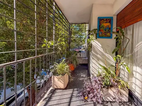 Dpto 4 ambientes con balcón en Parque Chacabuco