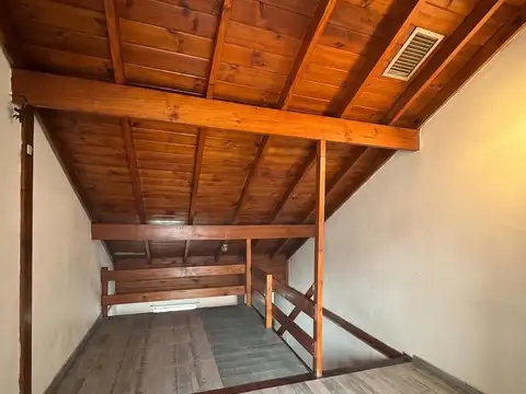 Depto Tipo Casa en Venta 40 años