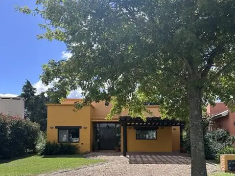 Casa en Venta en Pueblo Esther, USD 250.000