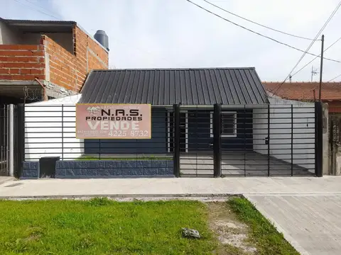 Venta Ph al frente 3 amb. PATIO Y COCHERA BANFIELD PERMUTA -