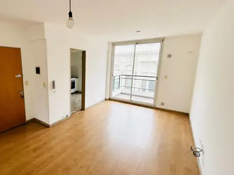 Av Buenos Aires 1173 , Piso 3