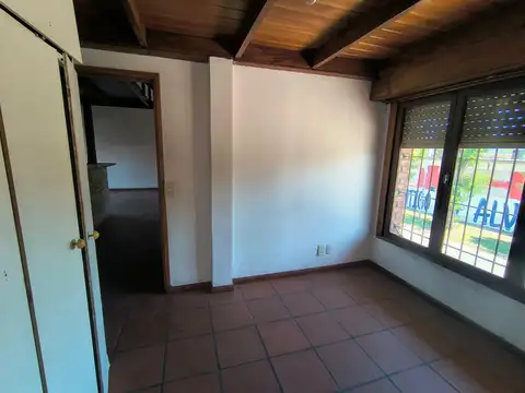 Depto Tipo Casa en Alquiler de 3 ambientes