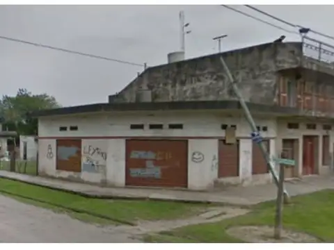 Local con terreno Mariano de Vedia y Mitre 3984 - Moreno