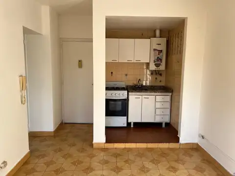 San Lorenzo 100, Piso 2