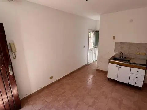 Depto Tipo Casa 2 ambientes con 1 baño