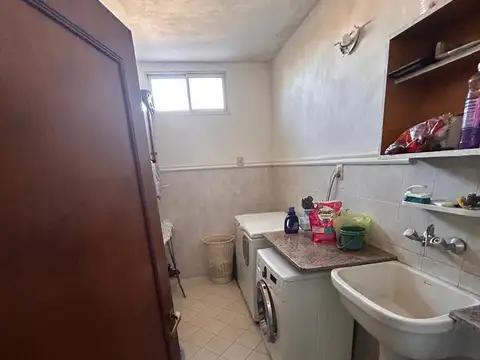 Casa de categoría en venta | 3 dormitorios, piscina y cochera | Casilda