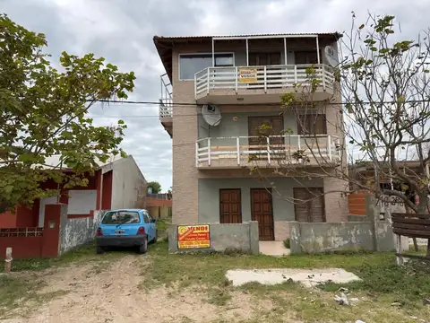 BLOCK DE 5 DEPARTAMENTOS A 3 CUADRAS DEL MAR