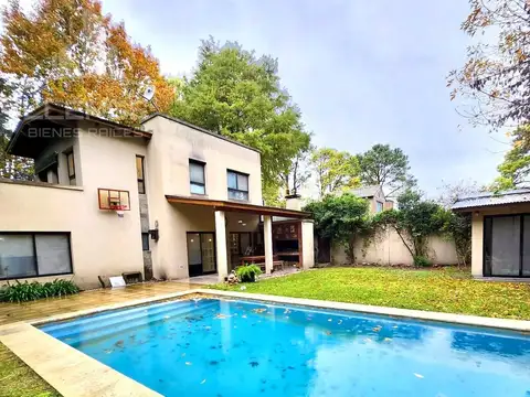 Casa 4 ambientes semiamoblada con piscina en alquiler - Barrio Estancia San Juan Pereyra de Iraola