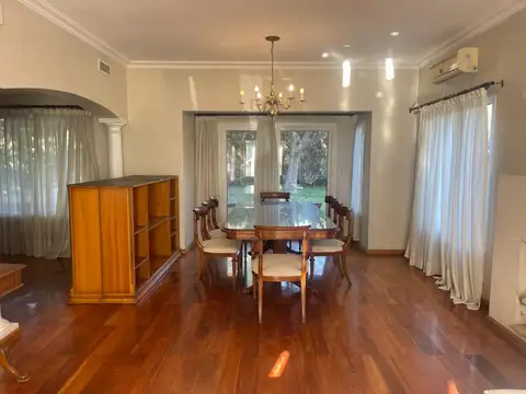 Casa 4 ambientes con 3 baños