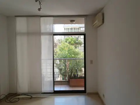 Belgrano: Dueño alquila semipiso con cochera. Amenabar al 1.000.