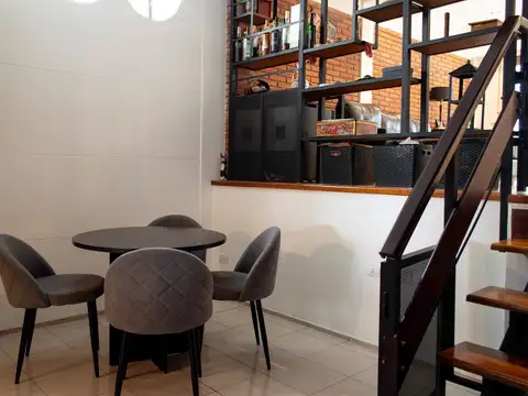 Depto Tipo Casa en Venta con 1 cocheras