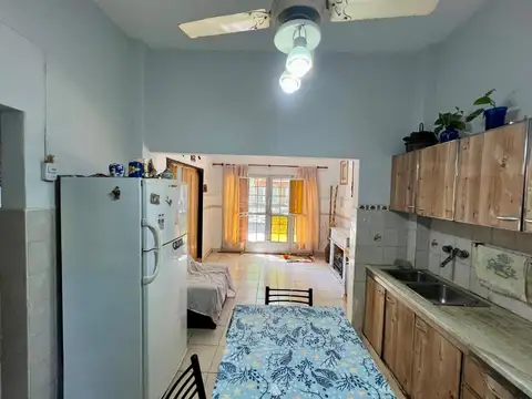 Casa 2 ambientes con 1 baño