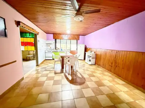 Casa 3 ambientes con 1 baño
