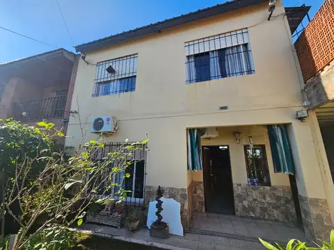 VENTA CASA 5 AMBIENTES CENTRO DE JOSE C PAZ