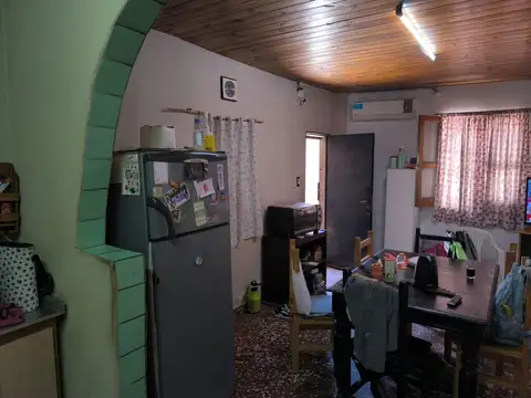 Casa 3 ambientes con 1 baño