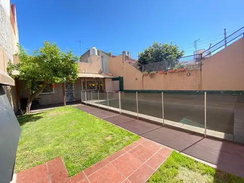 CASA 3 AMB EN VENTA EN SAN JUSTO PILETA COCHERA